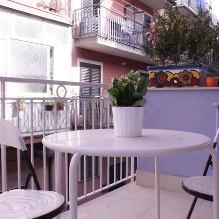 Naxos House Appartement *